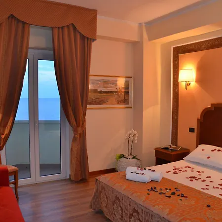 Grand Otel 3*
