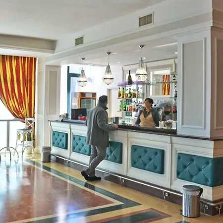 Otel Grand 3*