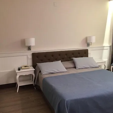 Otel Grand 3*