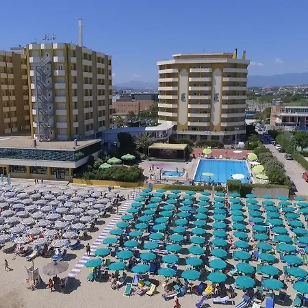 Otel Grand 3*