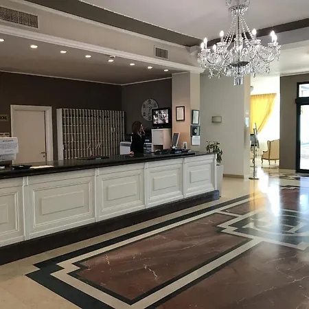 Otel Grand 4*